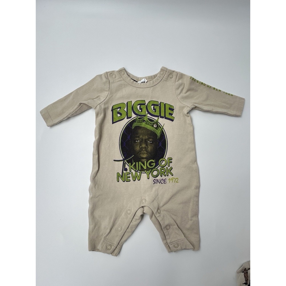 Newborn Baby Notorious BIG  2pc  Romper Sleeper King of NY Set Pajamas - Picture 2 of 10